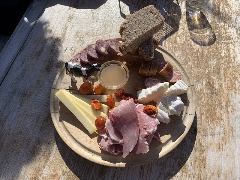 Cabane de la Sarouche – Restaurant in Château-d’Œx