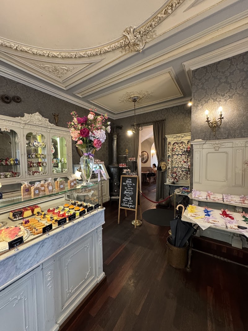 Café & Conditorei 1842