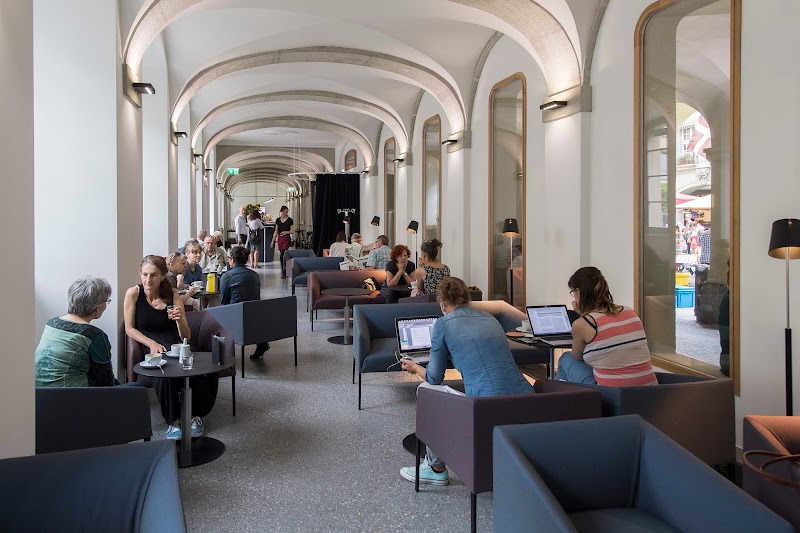 Café Lounge Lesbar – Café Restaurant in Bern