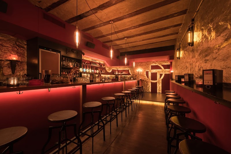 Department 66 – Cocktailbar Restaurant in Bern