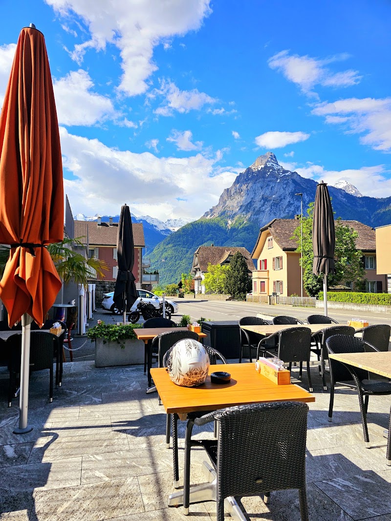 Edelweiss Schnitzel und Grill Restaurant – Steakhouse Restaurant in Flüelen