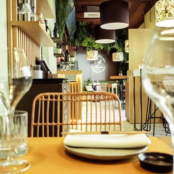 EIGHT SUSHI POKE BY LANCHETTA