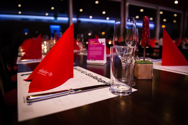 Flugfeld Nidair – Bar Restaurant in Ennetbürgen