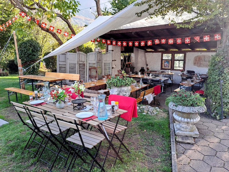Fondue Villa & Garden – Schweizerisch Restaurant in Unterseen