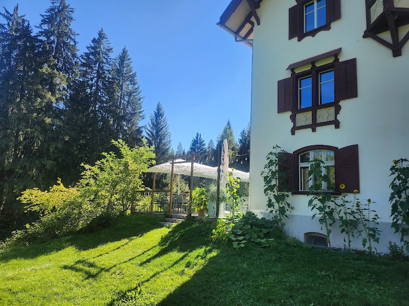 Gasthaus Crestasee – Restaurant in Flims Dorf