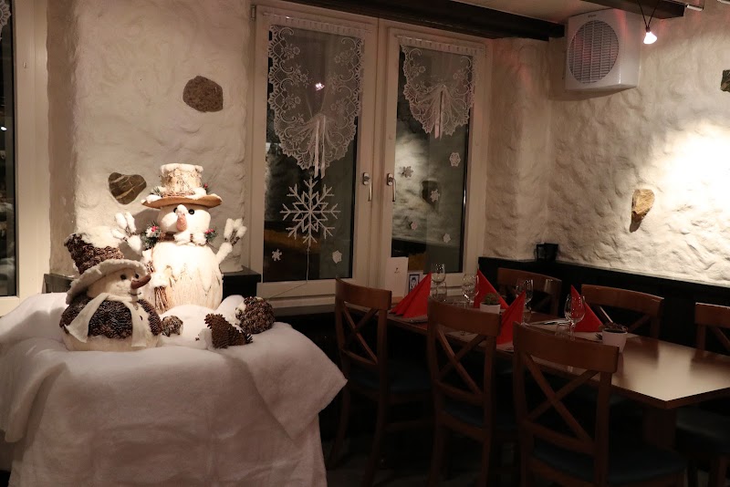 Gasthaus zur Krone – Schweizerisch Restaurant in Hütten