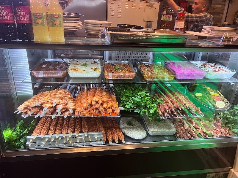 Golden Shisha Lounge & Mix Grill – Shisha-Bar Restaurant in Opfikon